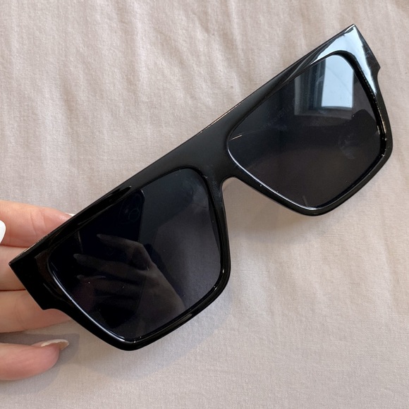 Women’s sunglasses - Picture 3 of 3